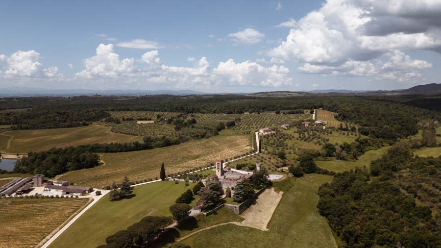 italian destination wedding in tuscany siena