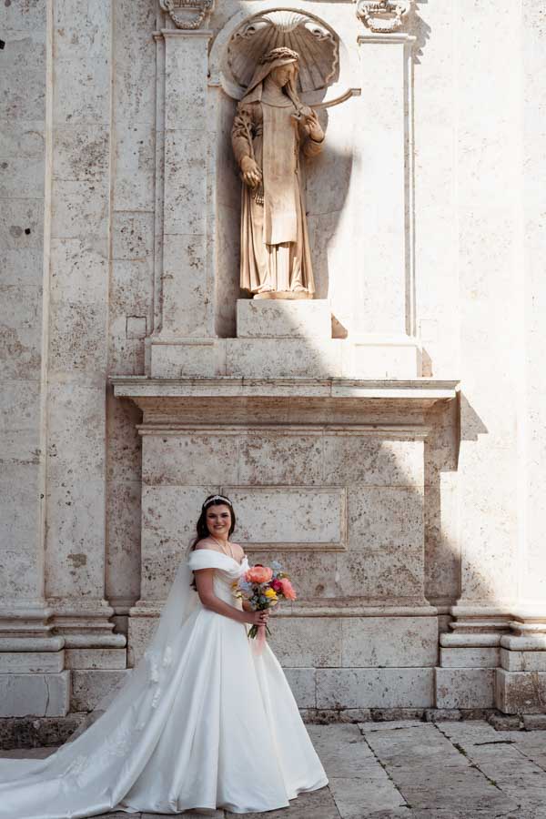italian destination wedding in tuscany siena