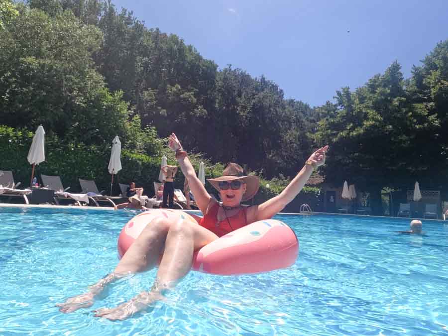 pizza party & pool Party in the castel