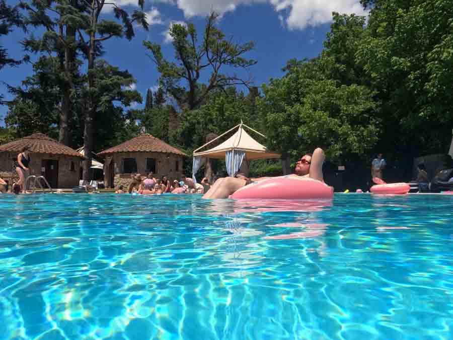 pizza party & pool Party in the castel