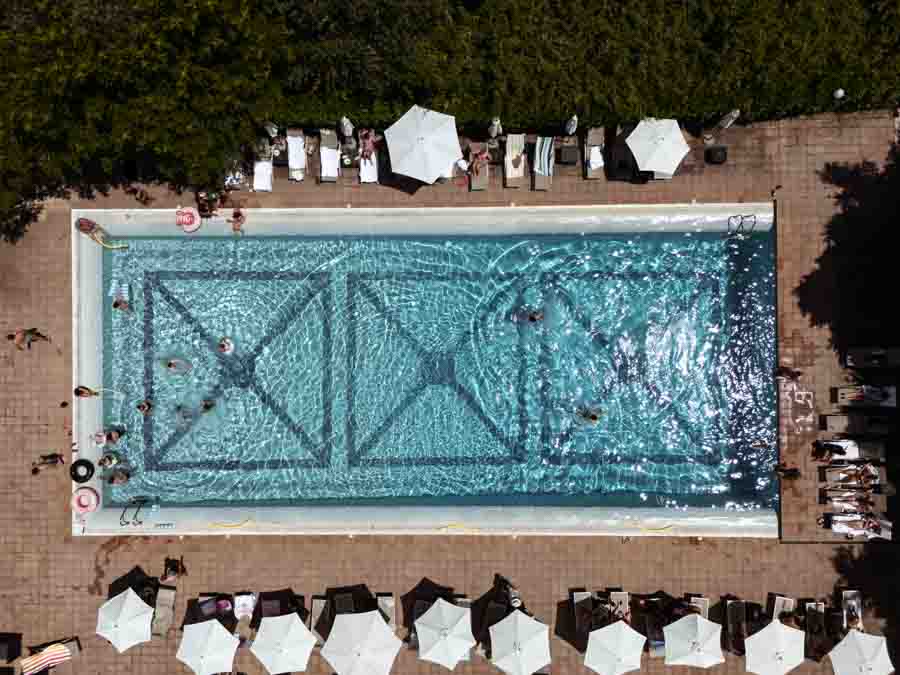 pizza party & pool Party in the castel